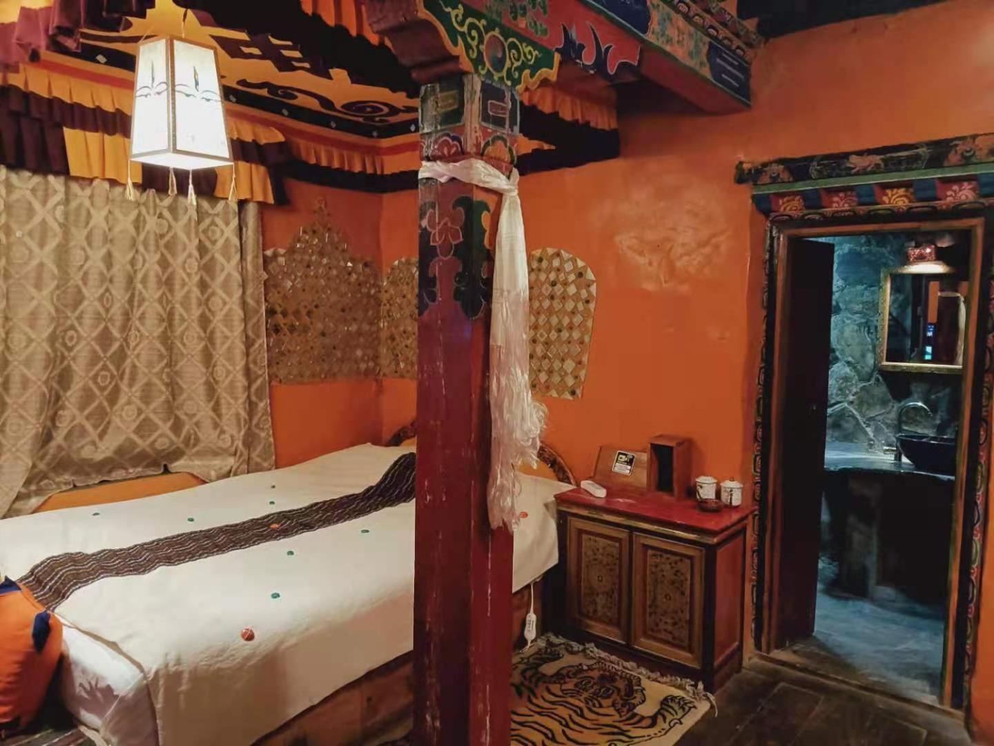 Shambhala Palace Hotel Lhasa Exterior foto